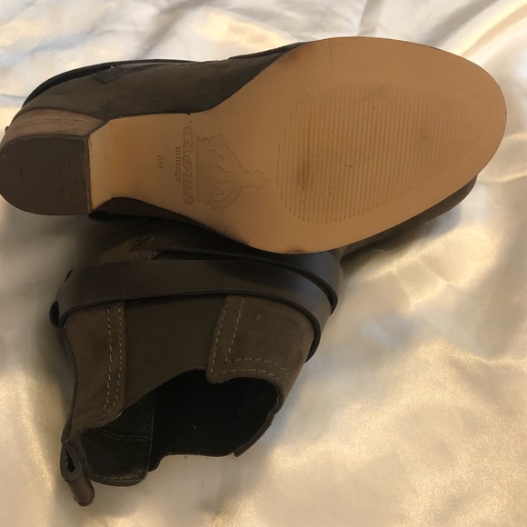 NWOT! Crown Vintage taupe booties, 7.5 - Picture 6 of 8
